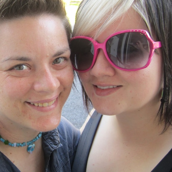 Meet your Posher, Carolyn - Picture 1 of 1